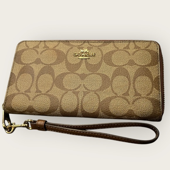 NWOT COACH Long Zip Around Wallet In Signature Canvas - Picture 9 of 9